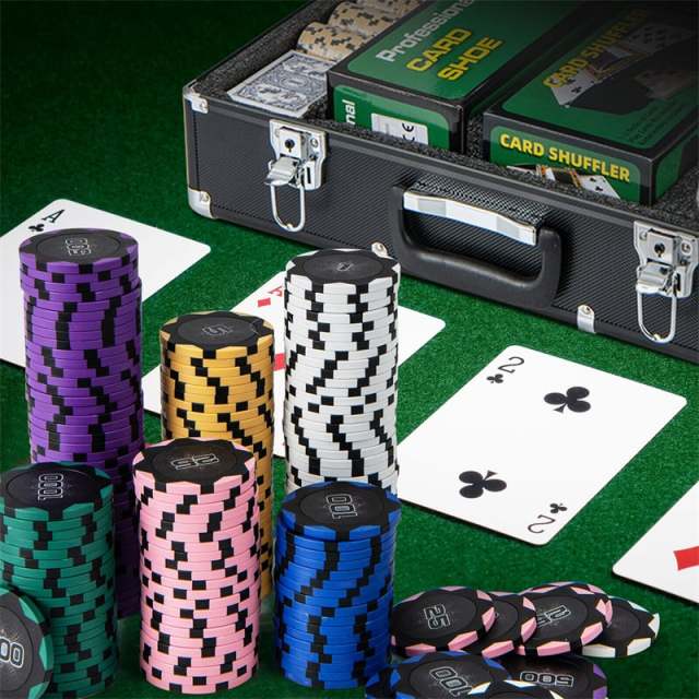 600-Piece Poker Chips Set, 14 Gram Clay Poker Chips with Carrying Case, Automatic Card Shuffler & 6 Decks Cards for Texas Holdem, Home Casino Games