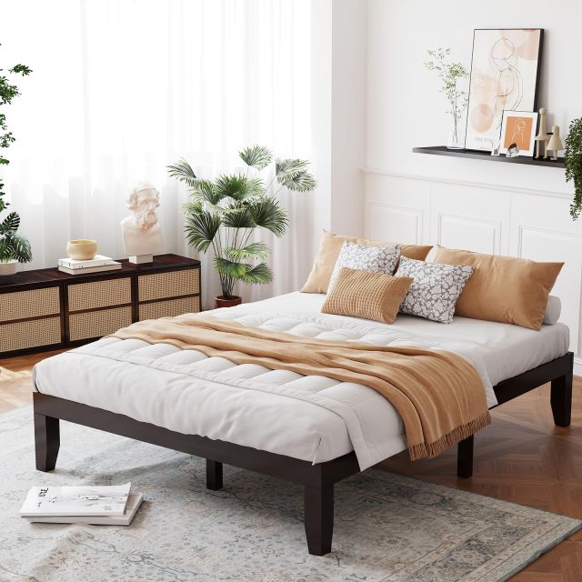 KOMFOTT Wood Platform Bed Frame, Solid Wood Mattress Foundation with Rubber Wood Frame