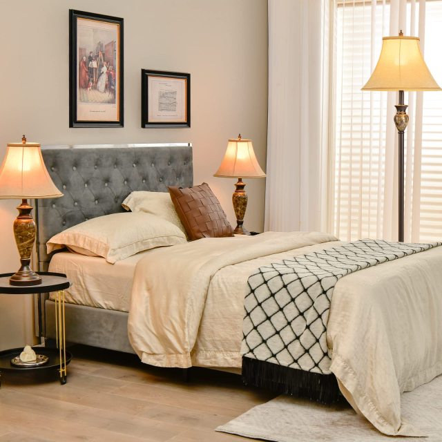 Table and Floor Lamp Set, 3-Piece Traditional Style Lamp Set